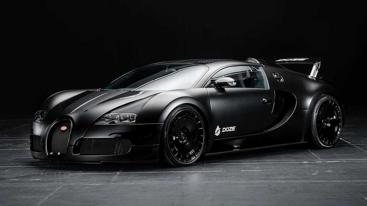 Cover Bugatti Veyron Gloss Black
